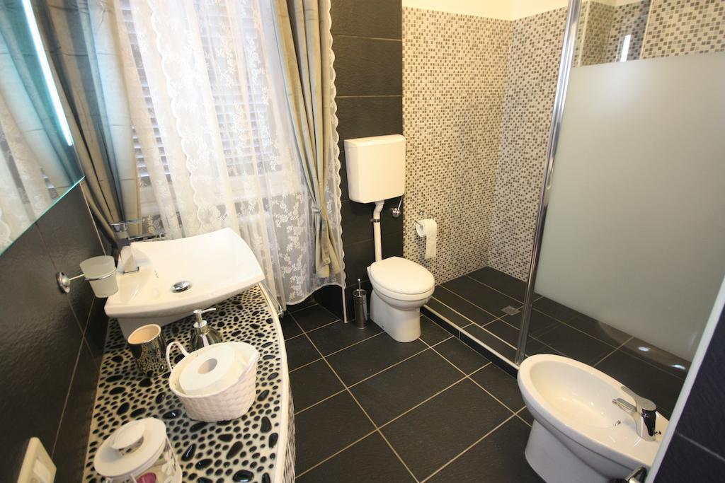 B&B 7 Archi Como Værelse billede